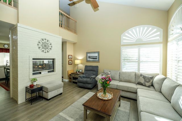 404 Solmar Ct, Oakdale, CA 95361