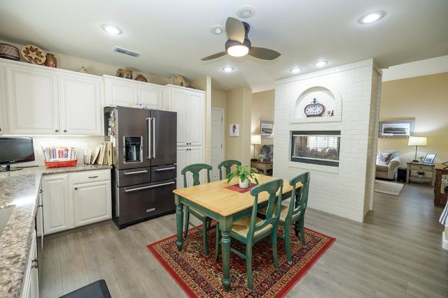 404 Solmar Ct, Oakdale, CA 95361