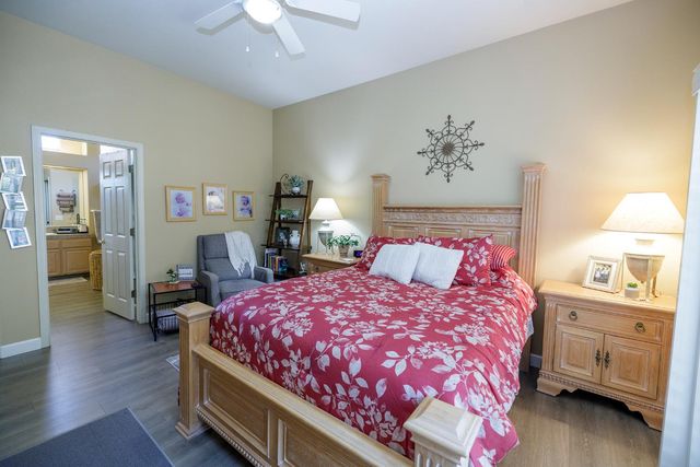 404 Solmar Ct, Oakdale, CA 95361