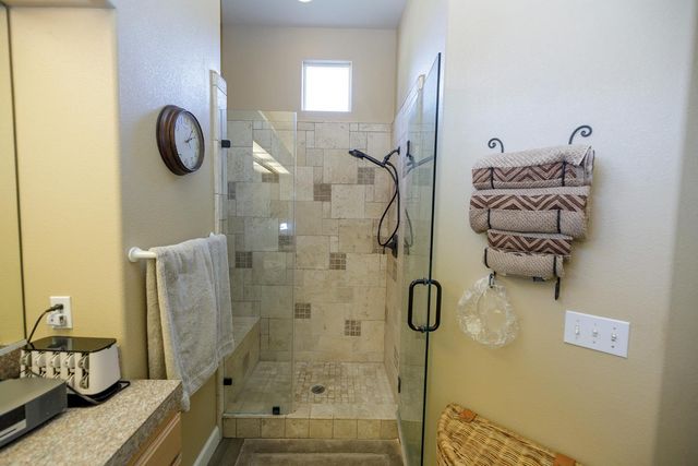 404 Solmar Ct, Oakdale, CA 95361