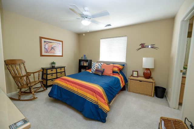 404 Solmar Ct, Oakdale, CA 95361