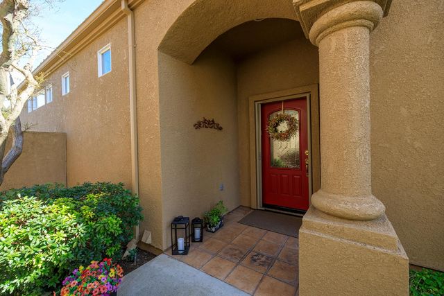 404 Solmar Ct, Oakdale, CA 95361