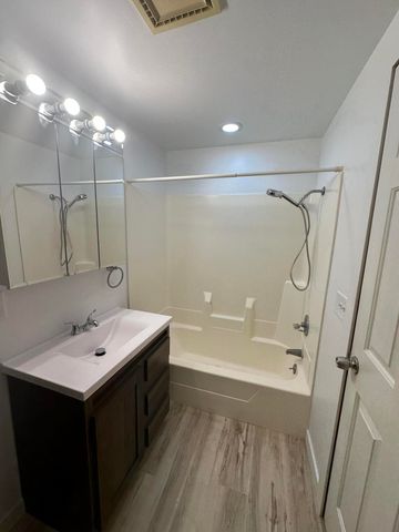 806 Maple Avenue, La Porte, IN 46350