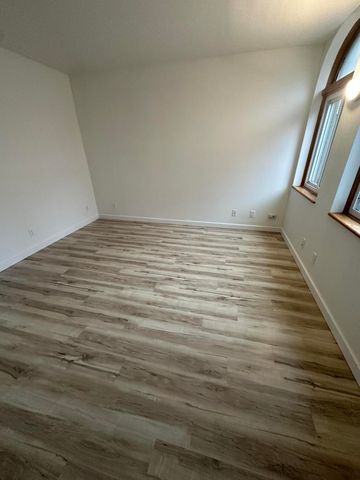 806 Maple Avenue, La Porte, IN 46350