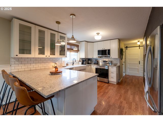 607 GETCHELL St, Amity, OR 97101