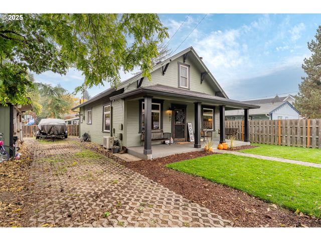 607 GETCHELL St, Amity, OR 97101