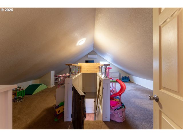 607 GETCHELL St, Amity, OR 97101