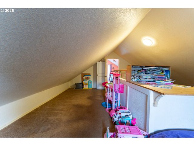 607 GETCHELL St, Amity, OR 97101