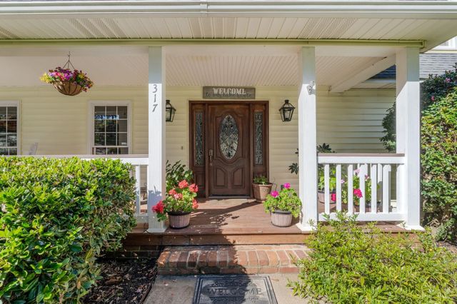 317 E Killarney Lake, Moore, SC 29369