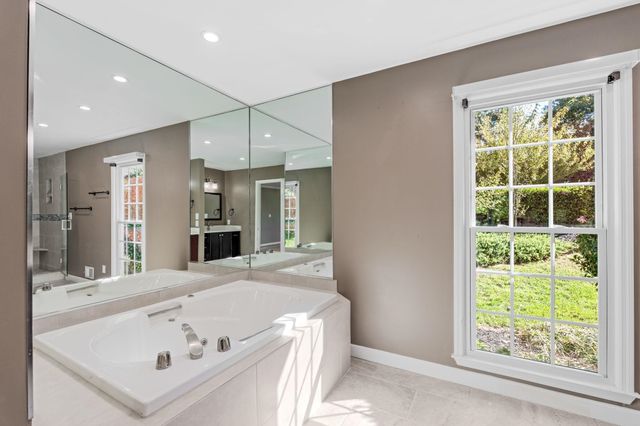 317 E Killarney Lake, Moore, SC 29369