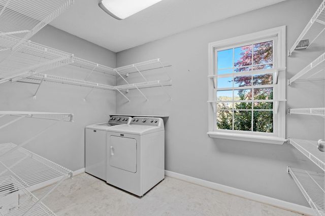 317 E Killarney Lake, Moore, SC 29369