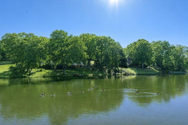 317 E Killarney Lake, Moore, SC 29369