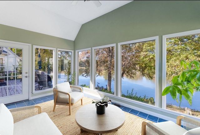 317 E Killarney Lake, Moore, SC 29369