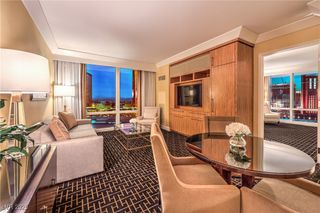 2000 Fashion Show Drive 2207, Las Vegas, NV 89109