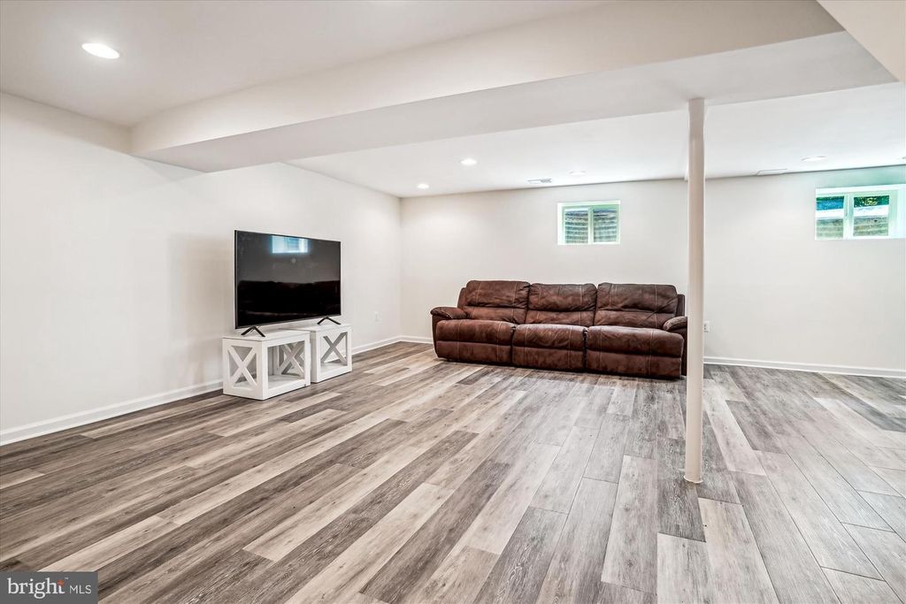 10805 PAYNES CHURCH DR, Fairfax, VA 22032