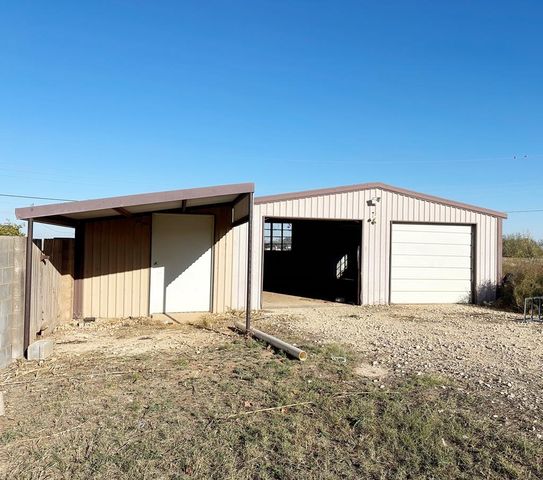 114 Ash, Coahoma, TX 79511
