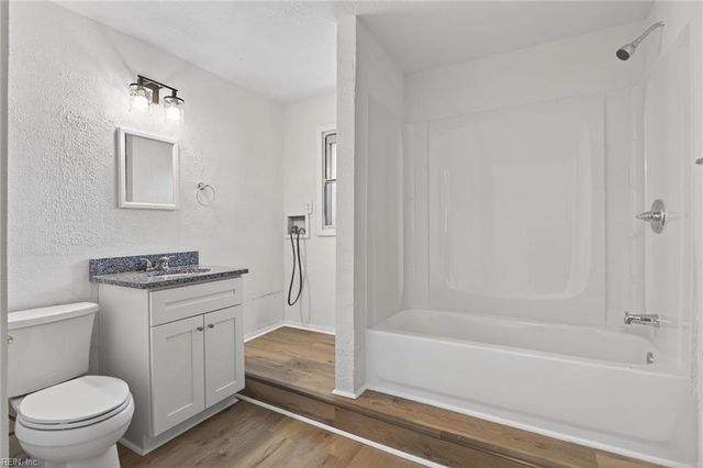 2505 Lofurno RD, Chesapeake, VA 23323