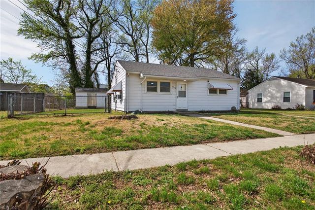 2505 Lofurno RD, Chesapeake, VA 23323