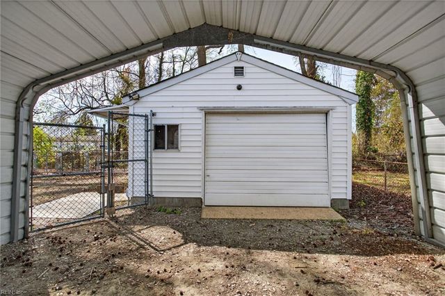 2505 Lofurno RD, Chesapeake, VA 23323