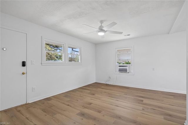 2505 Lofurno RD, Chesapeake, VA 23323