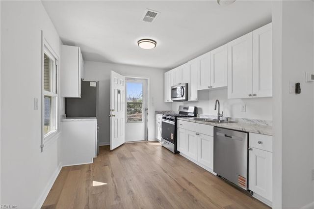 2505 Lofurno RD, Chesapeake, VA 23323