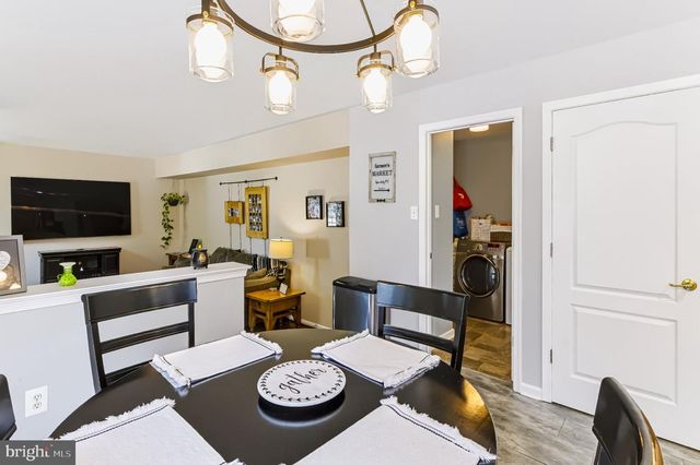1402 ENDINGO AVE, Williamstown, NJ 08094