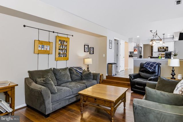 1402 ENDINGO AVE, Williamstown, NJ 08094