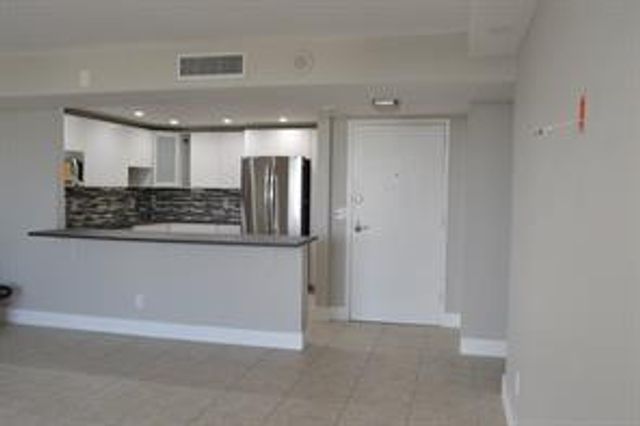 13499 Biscayne Boulevard 1106, North Miami, FL 33181