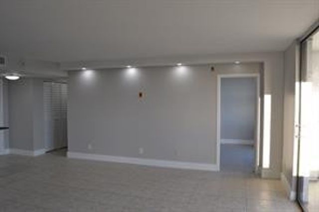 13499 Biscayne Boulevard 1106, North Miami, FL 33181