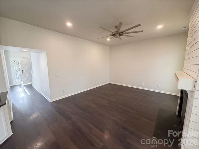 12014 Cheviott Hill Lane, Charlotte, NC 28213