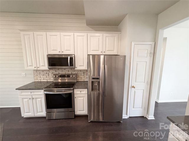 12014 Cheviott Hill Lane, Charlotte, NC 28213