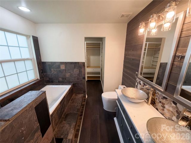 12014 Cheviott Hill Lane, Charlotte, NC 28213