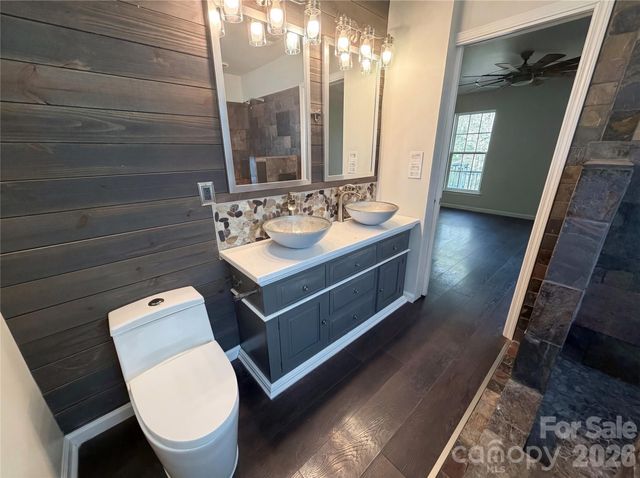 12014 Cheviott Hill Lane, Charlotte, NC 28213