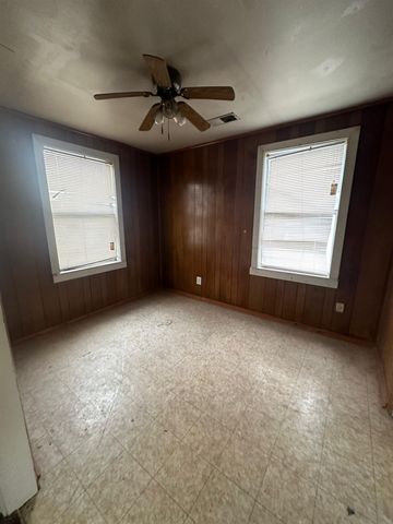 2002 CLOVERDALE DR, Memphis, TN 38114