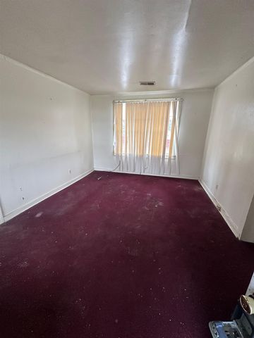 2002 CLOVERDALE DR, Memphis, TN 38114