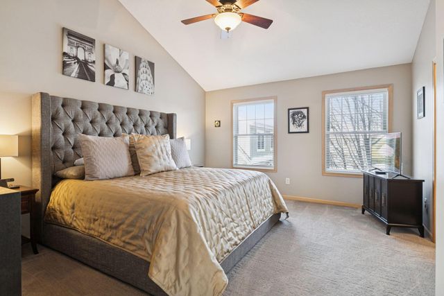 10756 Falling Water Lane B, Woodbury, MN 55129