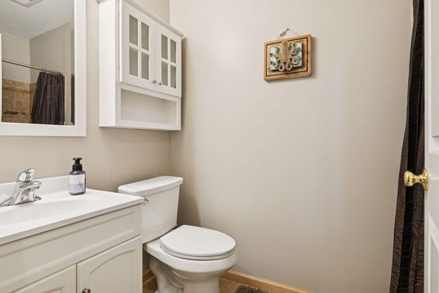 10756 Falling Water Lane B, Woodbury, MN 55129