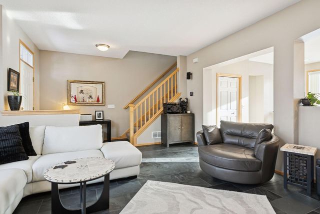 10756 Falling Water Lane B, Woodbury, MN 55129