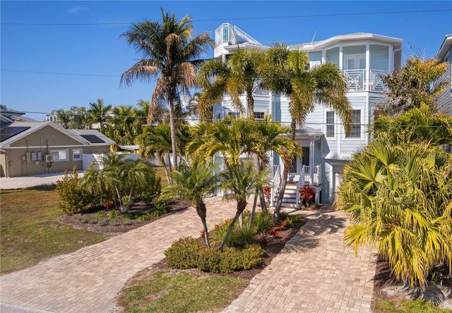 130 50TH STREET, Holmes Beach, FL 34217