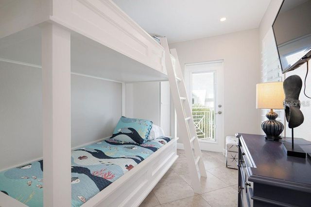 130 50TH STREET, Holmes Beach, FL 34217