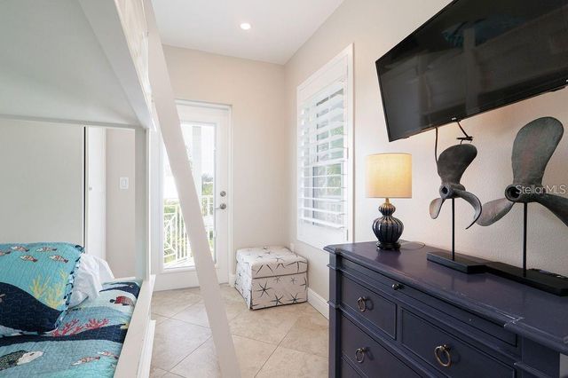 130 50TH STREET, Holmes Beach, FL 34217