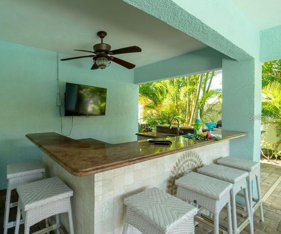 130 50TH STREET, Holmes Beach, FL 34217