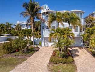 130 50TH STREET, Holmes Beach, FL 34217
