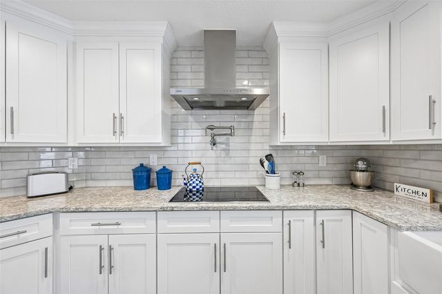 810 PLYMOUTH STREET, Sarasota, FL 34242