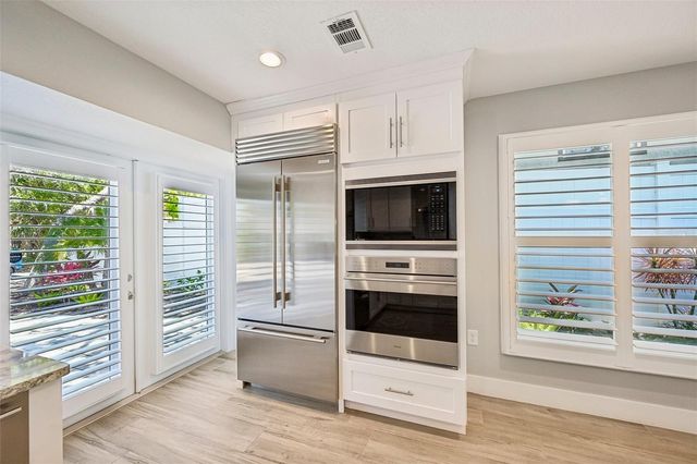 810 PLYMOUTH STREET, Sarasota, FL 34242