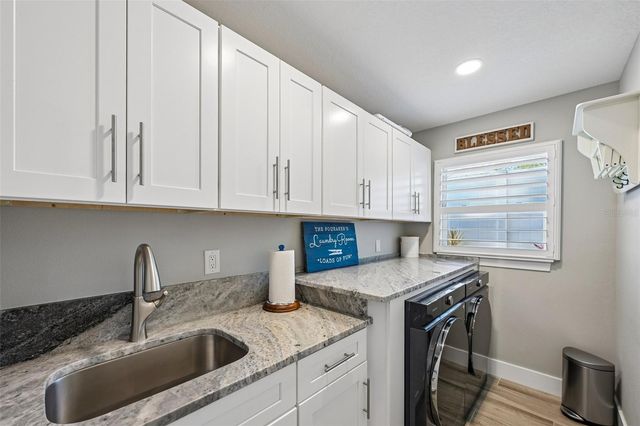 810 PLYMOUTH STREET, Sarasota, FL 34242