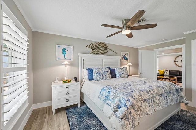 810 PLYMOUTH STREET, Sarasota, FL 34242