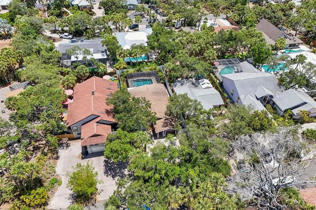 810 PLYMOUTH STREET, Sarasota, FL 34242