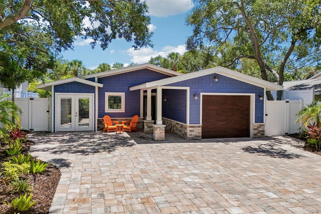 810 PLYMOUTH STREET, Sarasota, FL 34242