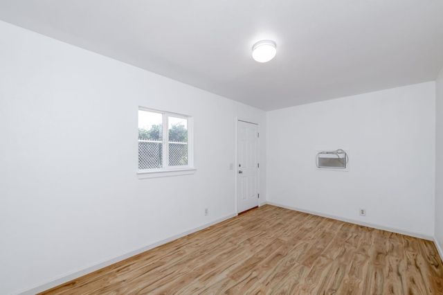 12712 E Mckinley Avenue, Sanger, CA 93657